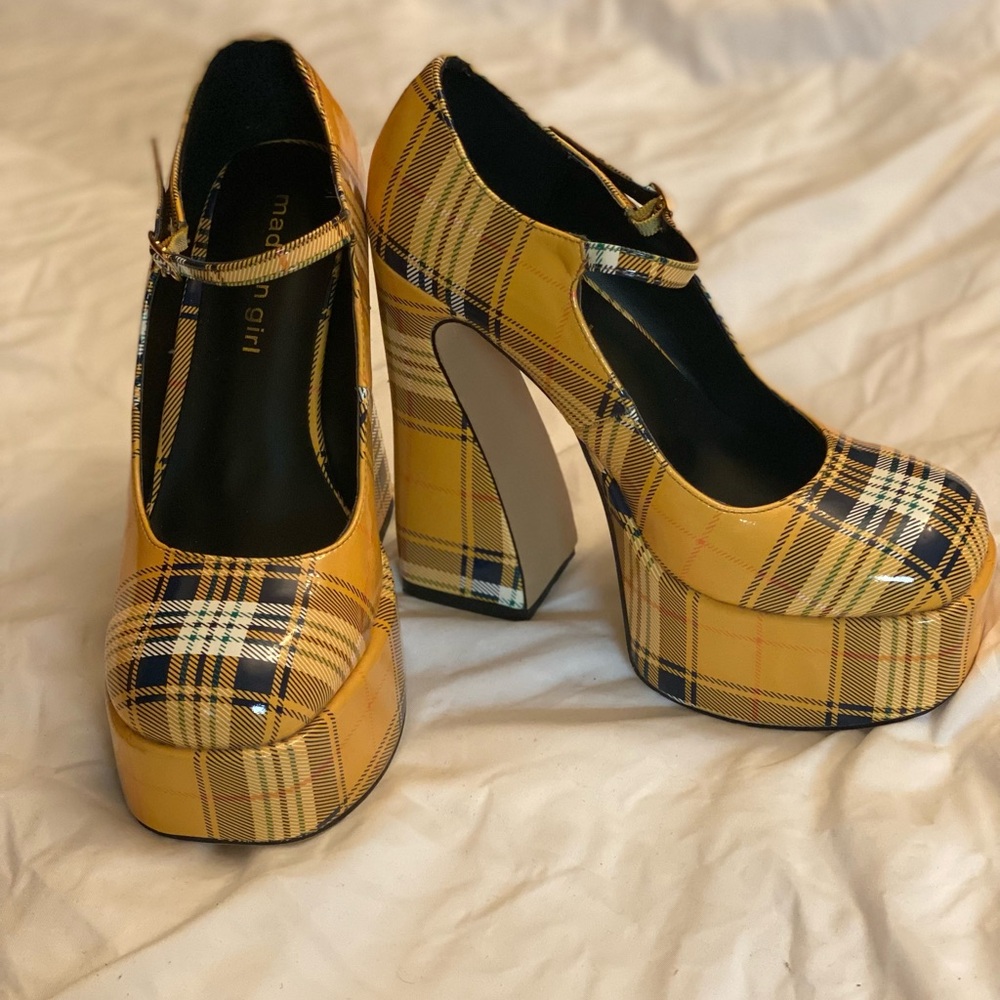 Madden Girl Khloie Platform Mary Jane Pumps in Yellow Plaid